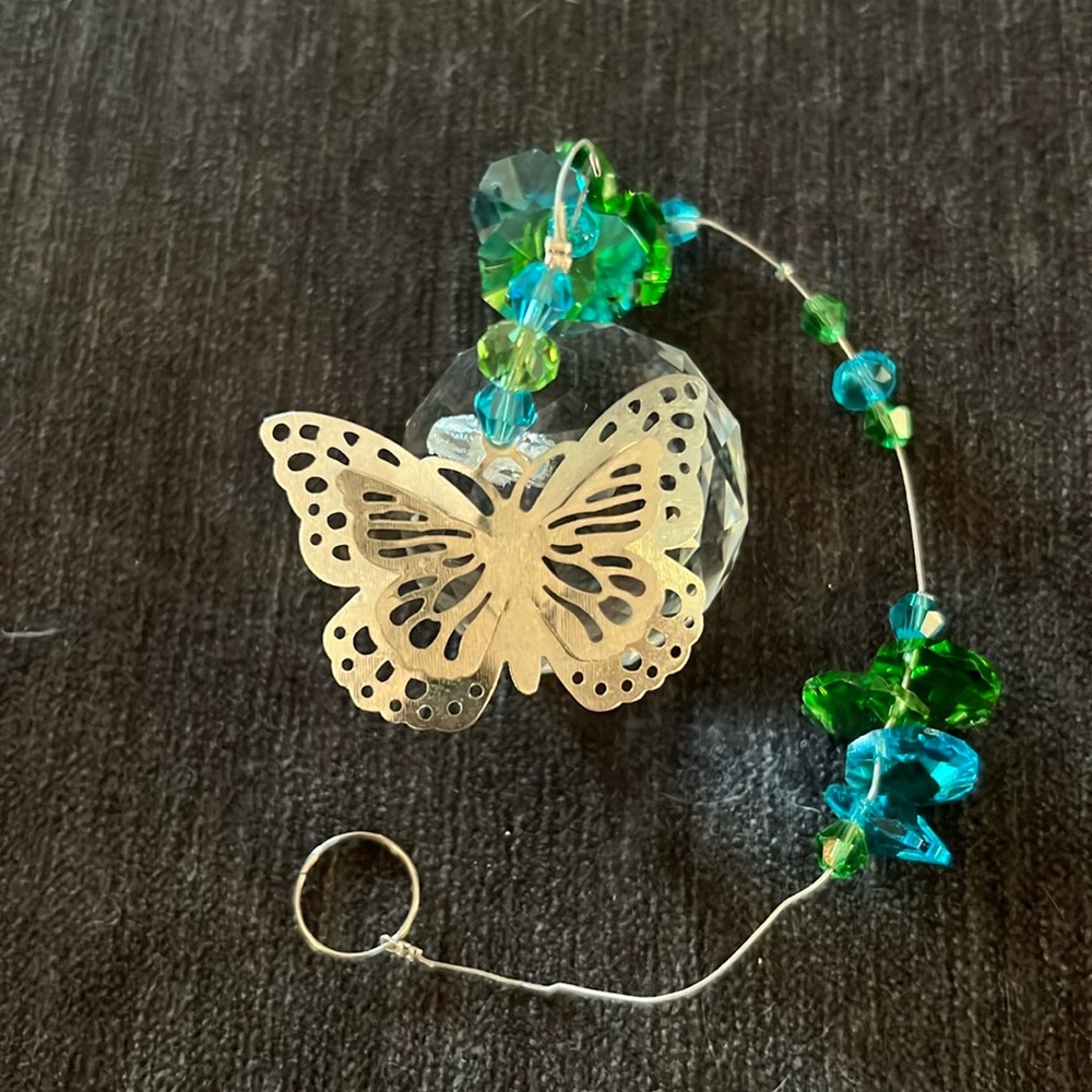 Butterfly K9 Crystal Sun Catcher w/green crystals